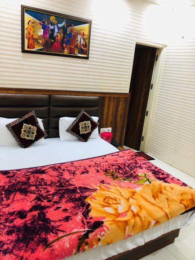 Jasneet Homestay Amritsar Exterior foto